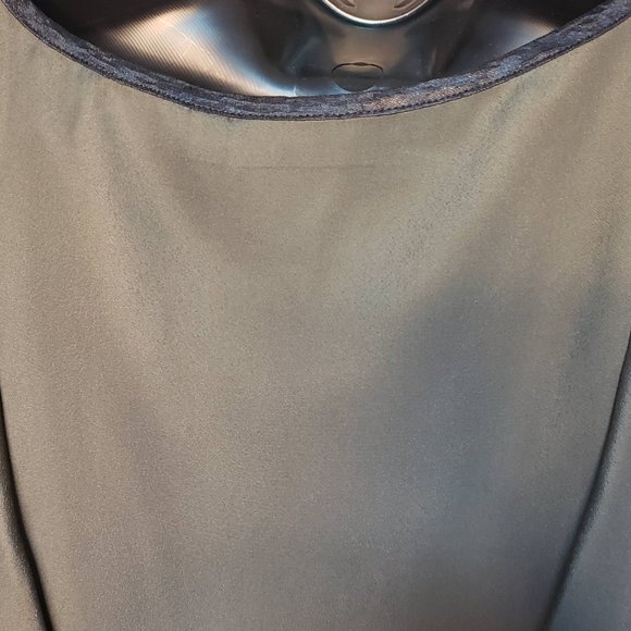 Olive Green Hi-Lo Sleeveless Tunic - Picture 6 of 9